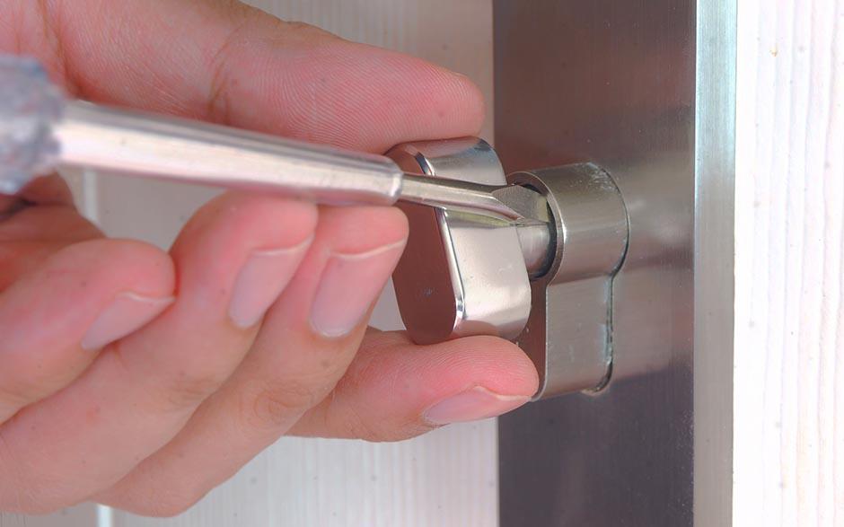 l'ouverture de porte Les Lilas